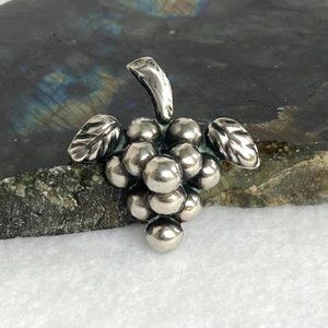 VTG Sterling Silver 925 Mexico IG 1.46" Grapes Fruit Figural Brooch Pin 4.7g